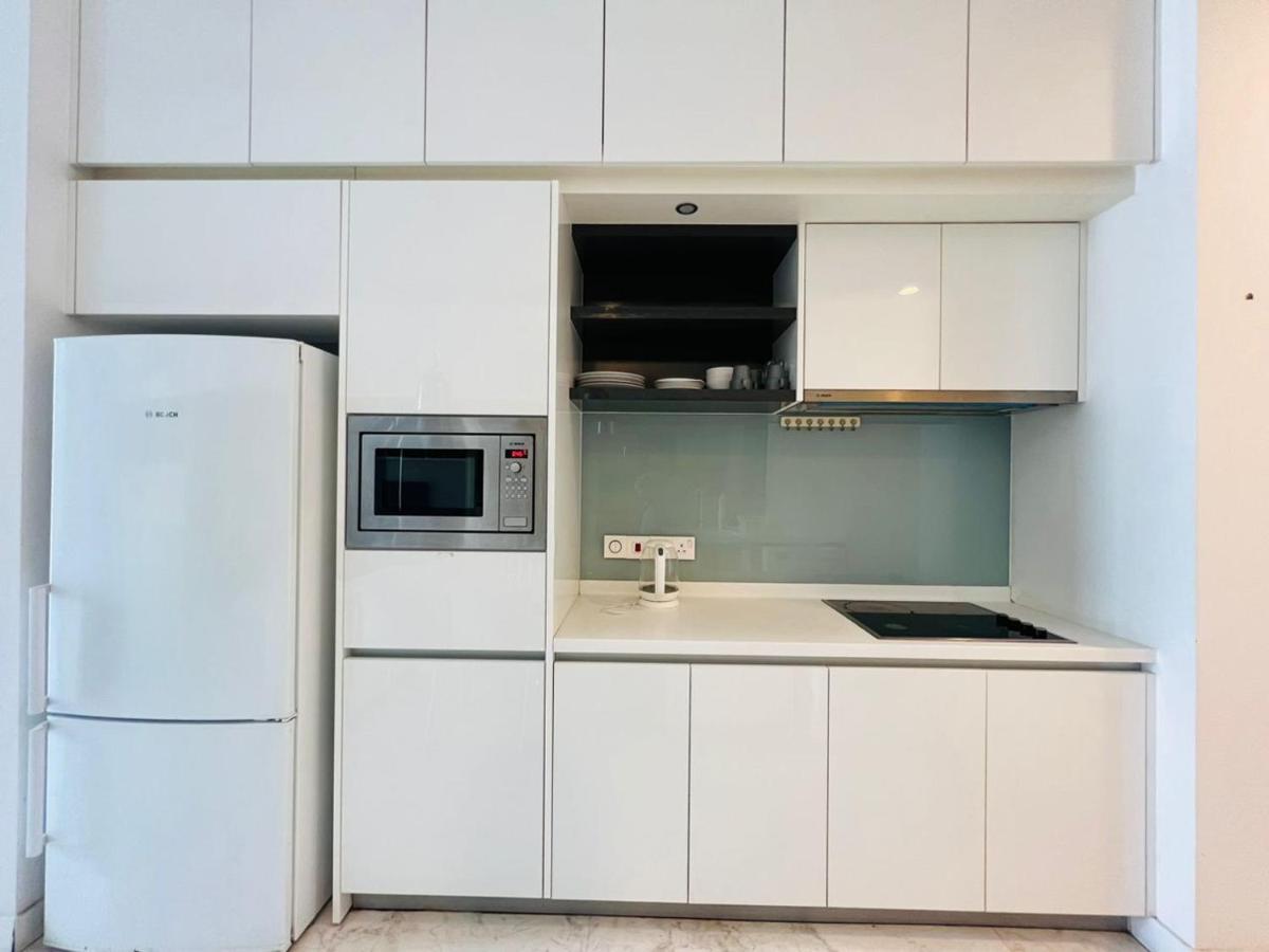 The Platinum Klcc By Cozy White Apartamento Kuala Lumpur Exterior foto